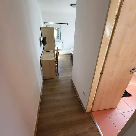 Restaurace A Vrtule Guest house 3*